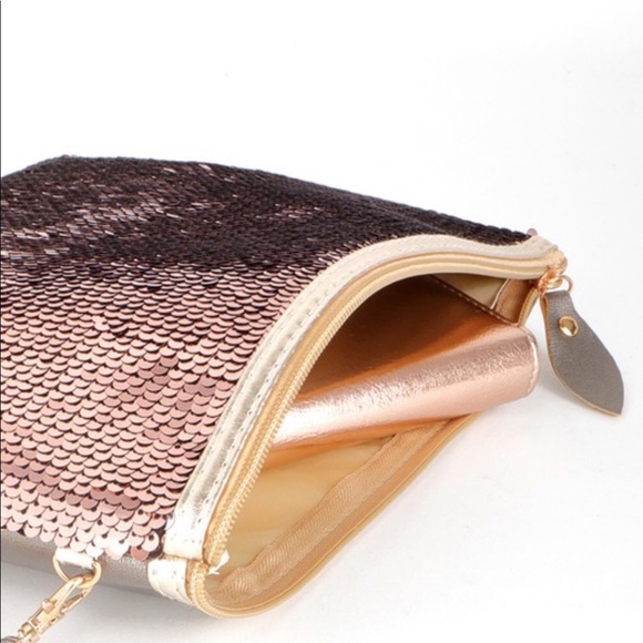 Rose Gold Sequin Zipper Bag With Wrist  Strap - Picture 3 of 6